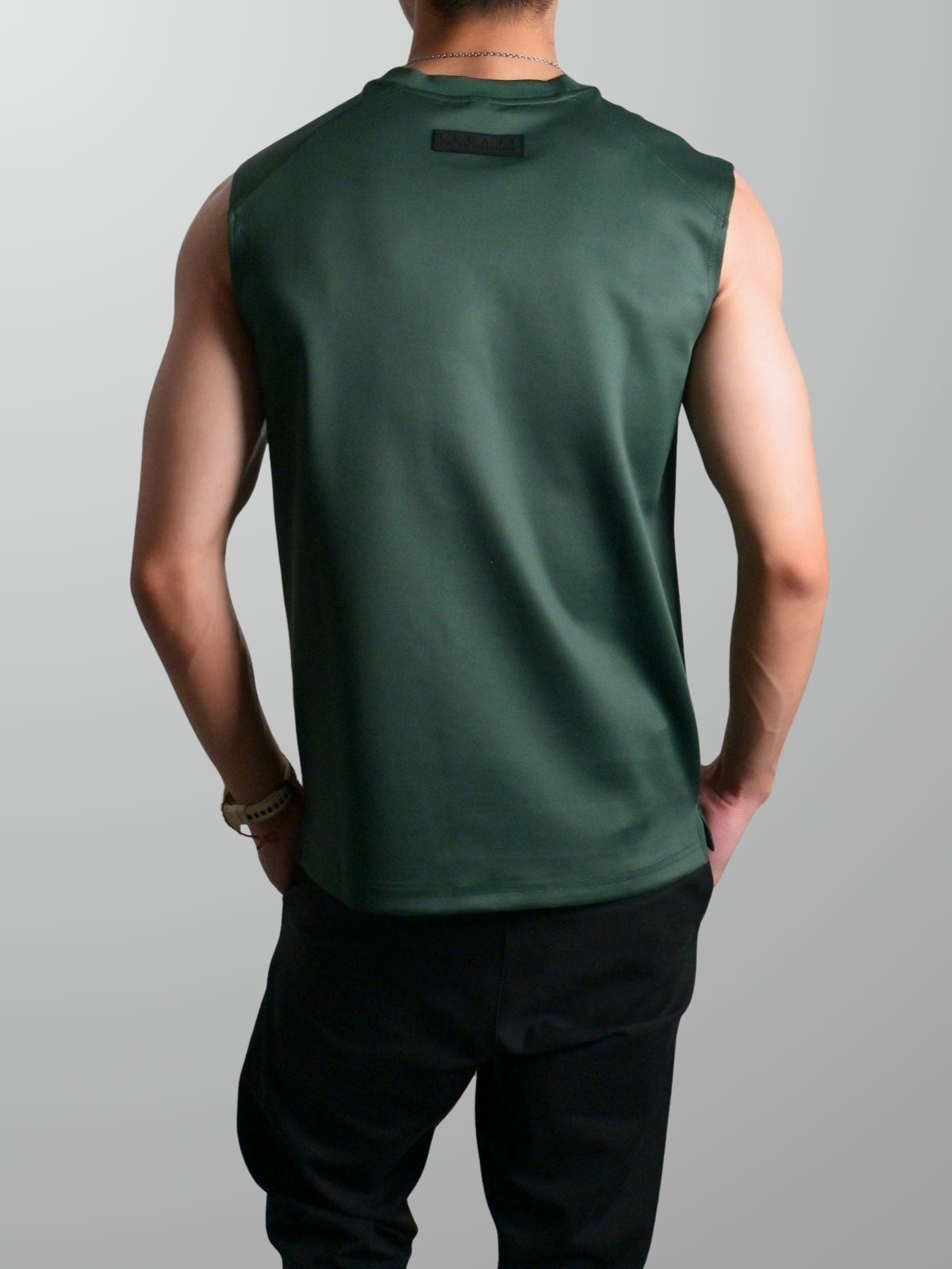 Nimbus Regular Arc Vest | Dark Green