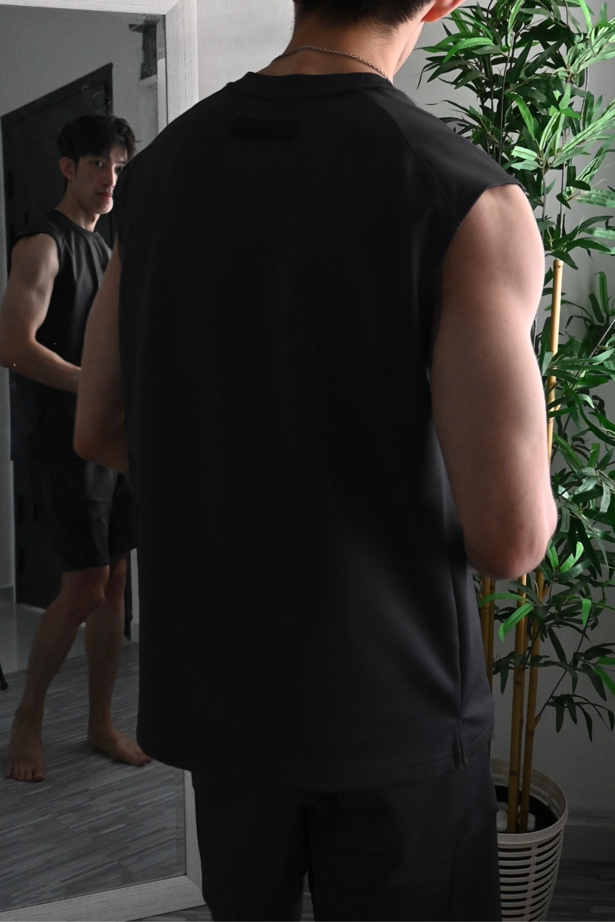 Nimbus Regular Arc Vest | Black