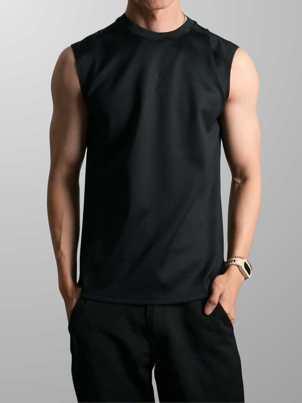 Nimbus Regular Arc Vest | Black