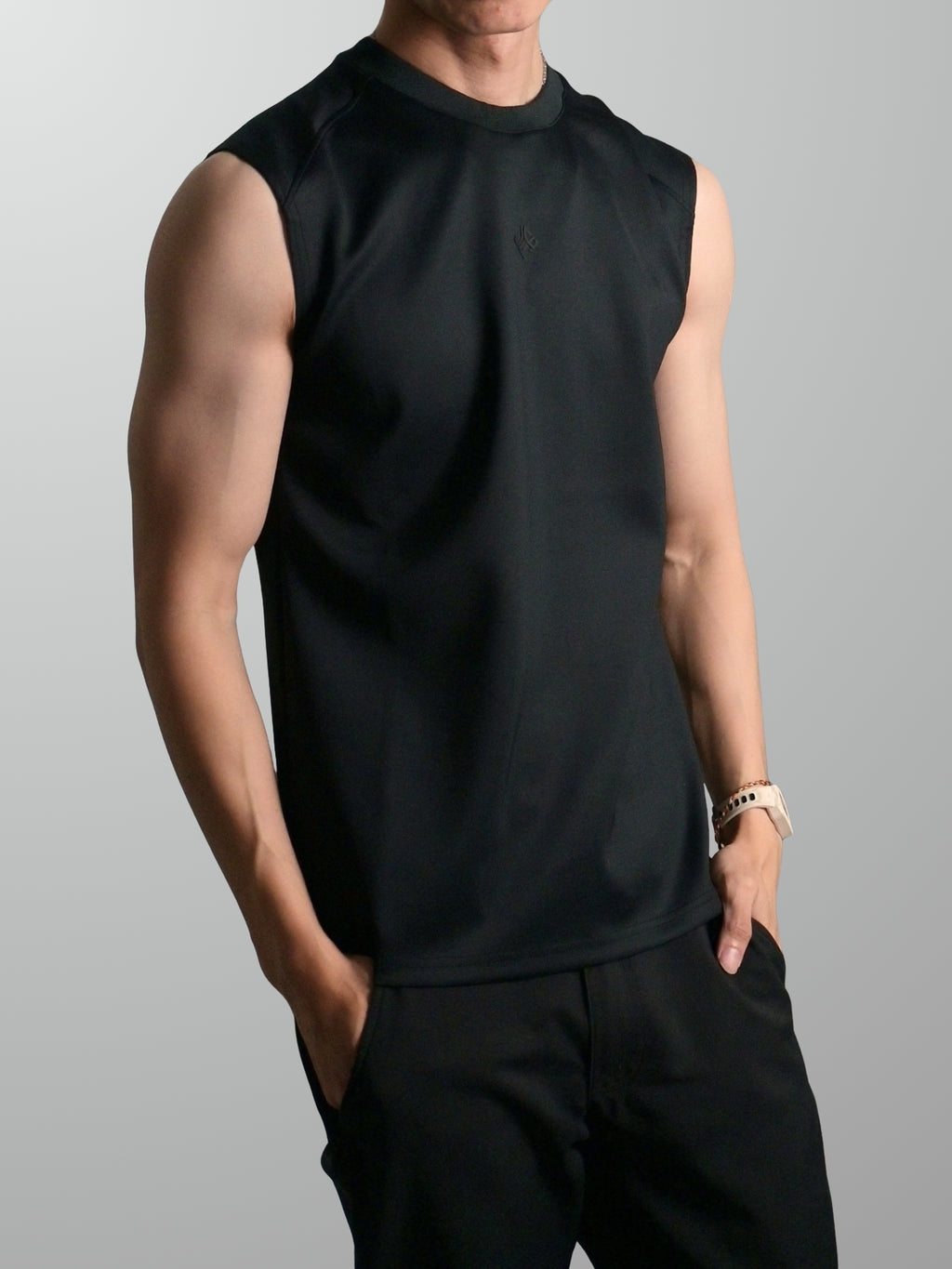 Nimbus Regular Arc Vest | Black