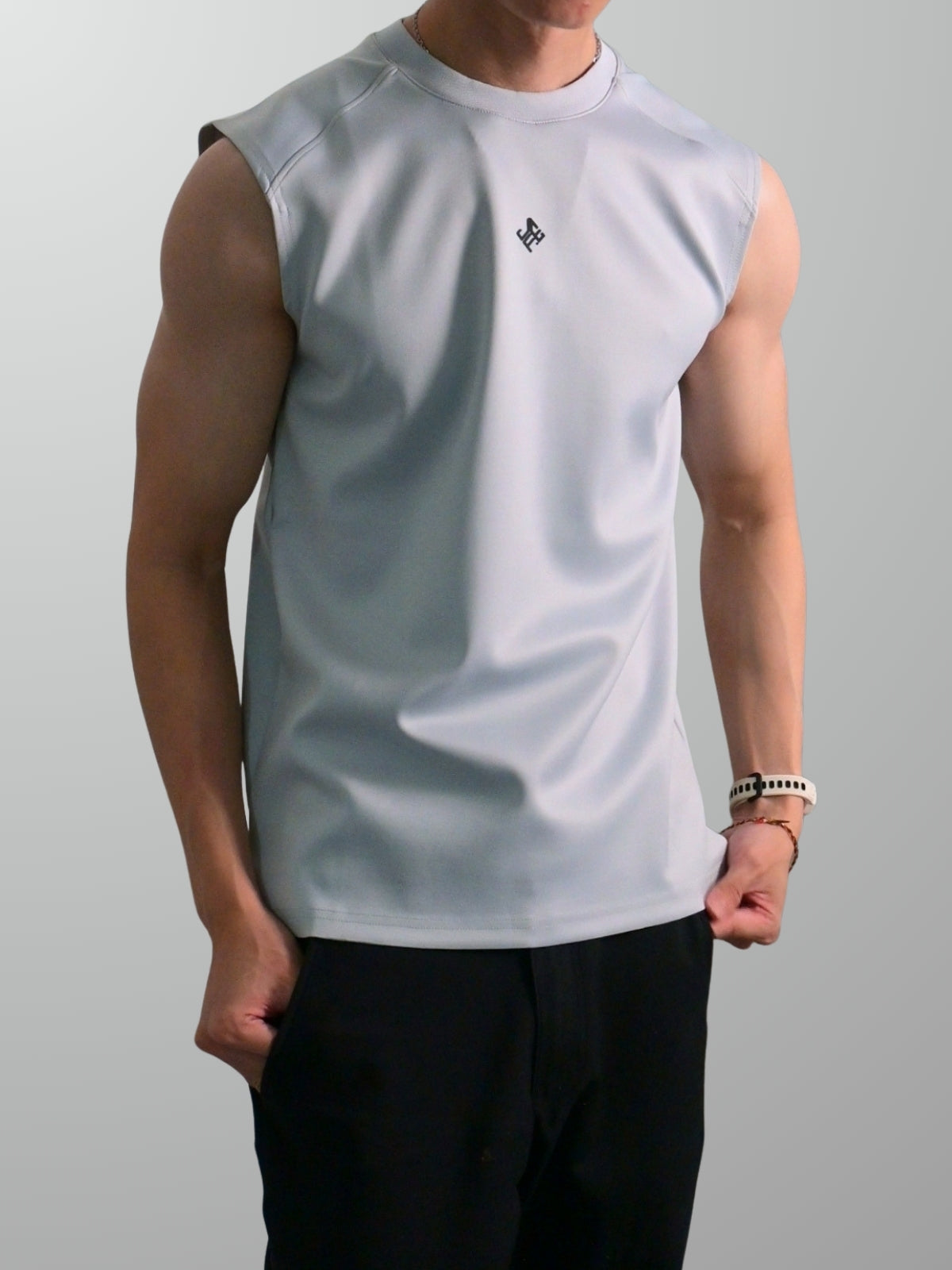 Nimbus Regular Arc Vest | Cloud