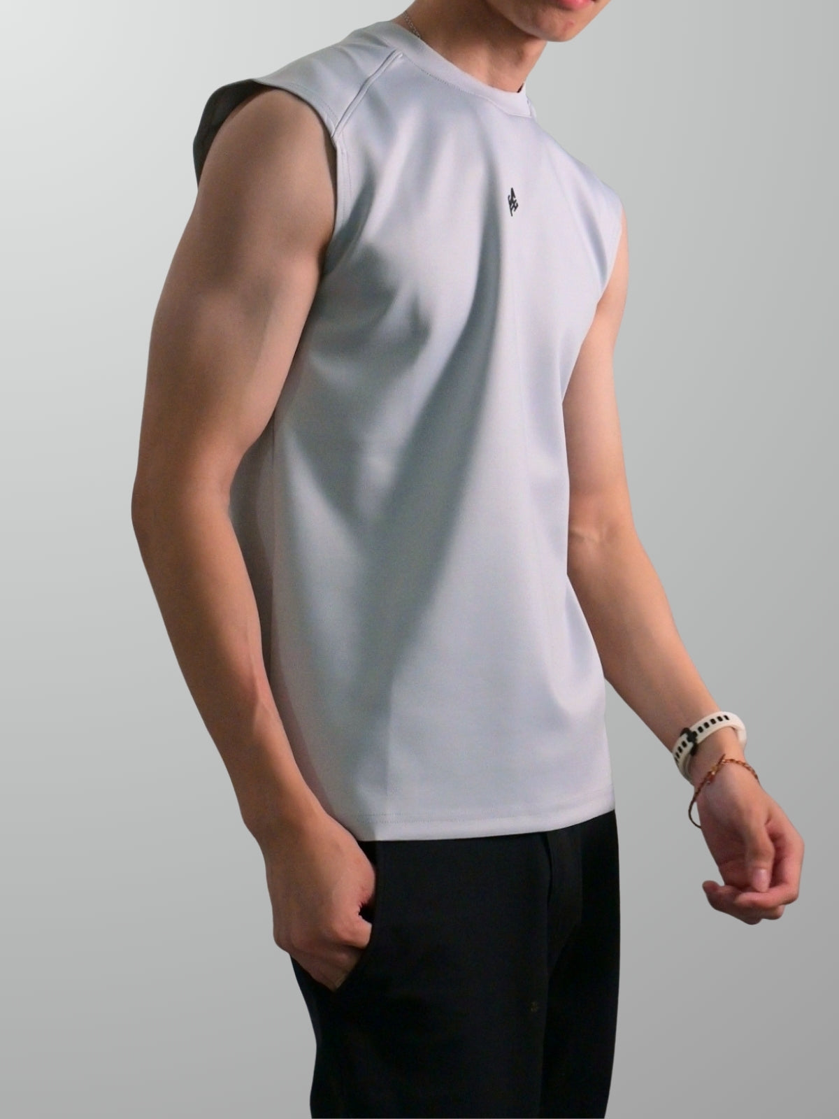 Nimbus Regular Arc Vest | Cloud
